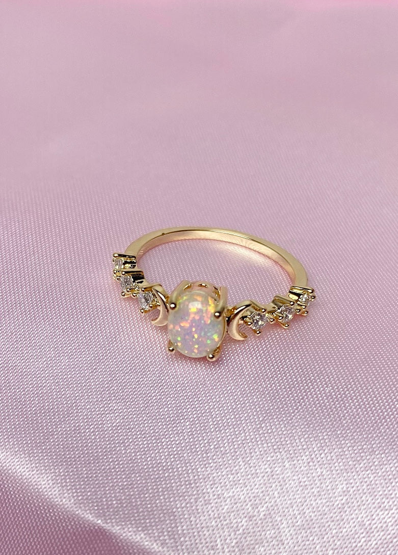 Luna’s Embrace ring