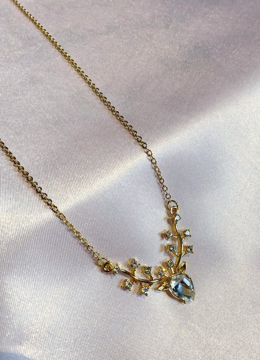 "Ethereal spirits" Deer and antlers necklace