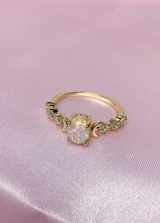Luna’s Embrace ring